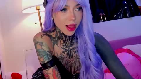 Snapshot of dani_valen chatting on 11.26.25 Dani online show from 11.26.25