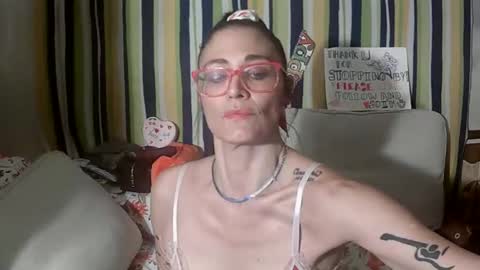 Snapshot of danicamore chatting on 02.06.26 danicamore online show from 02.06.26