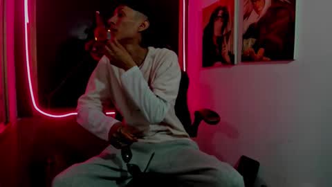 daniel_deluc77 online show from 12.21.25