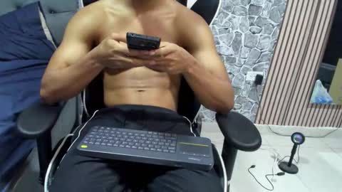 Snapshot of daniel_leconte chatting on 02.18.26 daniel_leconte online show from 02.18.26