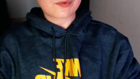 daniel_ruis16 online show from 12.26.24