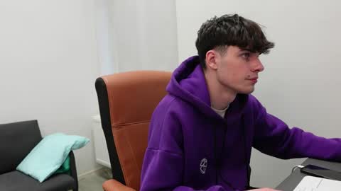 DANIEL SHAWN online show from 04.17.26