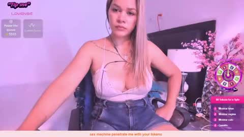 Snapshot of daniela_beauty chatting on 07.01.26 daniela online show from 07.01.26