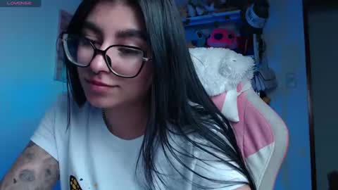 Snapshot of daniela_cute22 chatting on 06.24.26 DANIELA online show from 06.24.26