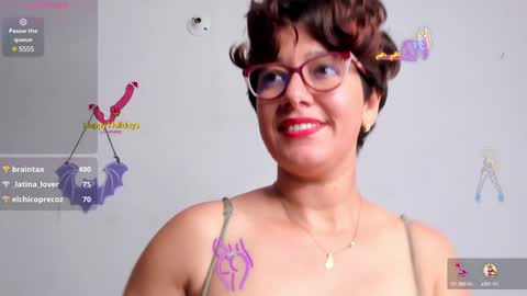 Snapshot of daniela_giraldo88 chatting on 12.12.24 Daniela online show from 12.12.24