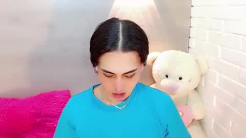 Snapshot of daniela_pink_ chatting on 11.25.25 daniela_pink_ online show from 11.25.25