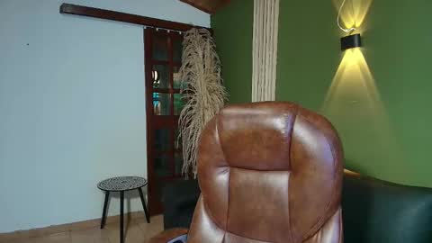 danielamonroe online show from 10.20.25