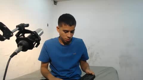 Snapshot of danielitopapii chatting on 12.21.24 danielitopapii online show from 12.21.24