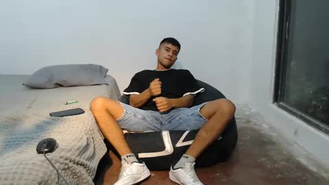 Snapshot of danielitopapii chatting on 01.31.25 danielitopapii online show from 01.31.25