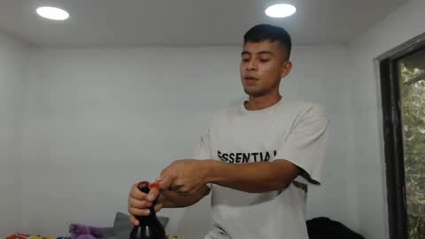 Snapshot of danielitopapii chatting on 02.12.25 danielitopapii online show from 02.12.25