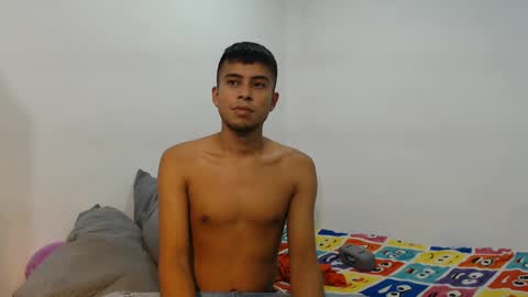 Snapshot of danielitopapii chatting on 02.14.25 danielitopapii online show from 02.14.25