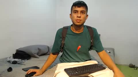 Snapshot of danielitopapii chatting on 02.18.25 danielitopapii online show from 02.18.25