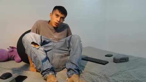 Snapshot of danielitopapii chatting on 02.28.25 danielitopapii online show from 02.28.25