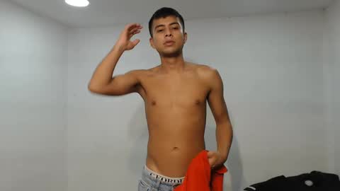 Snapshot of danielitopapii chatting on 03.05.25 danielitopapii online show from 03.05.25