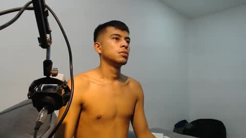 Snapshot of danielitopapii chatting on 03.07.25 danielitopapii online show from 03.07.25