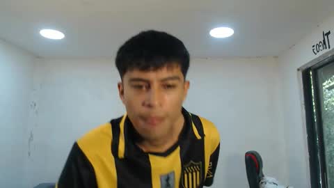 Snapshot of danielitopapii chatting on 11.04.25 danielitopapii online show from 11.04.25