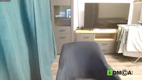 Snapshot of daniellavas chatting on 03.12.25 JessicaWhite online show from 03.12.25