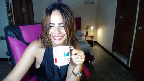 Snapshot of danielle_rose_ chatting on 12.09.24 Angie online show from 12.09.24