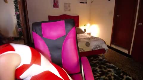 Snapshot of danielle_rose_ chatting on 09.14.25 Angie online show from 09.14.25