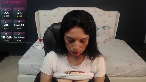 Snapshot of danielle_smithh chatting on 12.02.24 Danielle Smith online show from 12.02.24