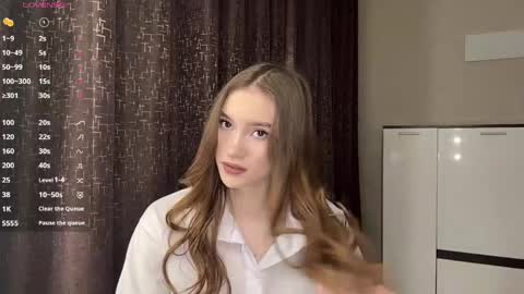 Trisha wanna play  Meow online show from 04.28.26