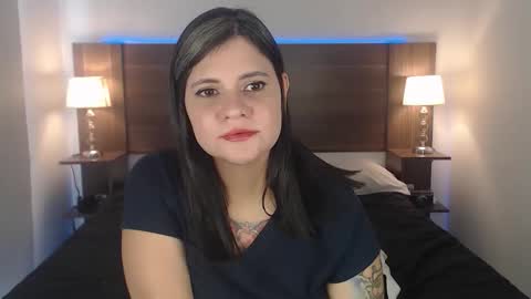 Snapshot of daniellerain chatting on 11.02.25 daniellerain online show from 11.02.25