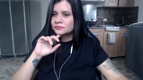 Snapshot of daniellerain chatting on 02.02.26 daniellerain online show from 02.02.26