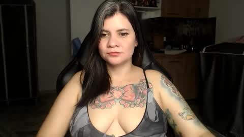 Snapshot of daniellerain chatting on 02.04.26 daniellerain online show from 02.04.26