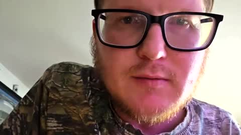 Snapshot of danielp_mod_cb chatting on 10.24.25 Daniel y. online show from 10.24.25