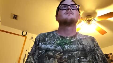 Snapshot of danielp_mod_cb chatting on 01.07.26 Daniel y. online show from 01.07.26