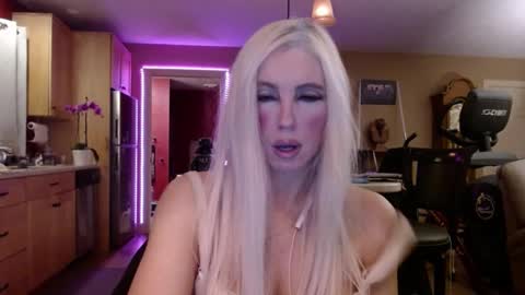DanikaWhite69 online show from 02.10.25