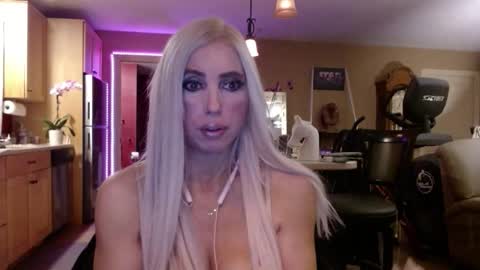 DanikaWhite69 online show from 11.22.25