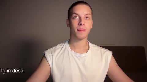 Snapshot of danila_trezzini chatting on 10.15.25 danila online show from 10.15.25