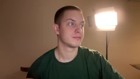 Snapshot of danila_trezzini chatting on 11.17.25 danila online show from 11.17.25