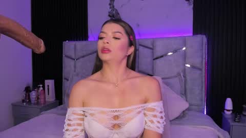 Dani Phonenix online show from 03.05.25