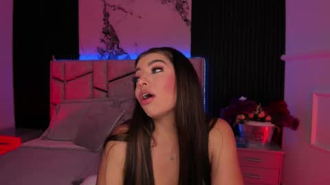 Dani Phonenix online show from 11.21.25