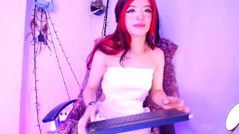 Snapshot of danita_veelz chatting on 10.18.25 danita_veelz online show from 10.18.25