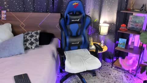 Dannacastle online show from 02.22.25