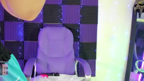 Dannacastle online show from 04.19.26