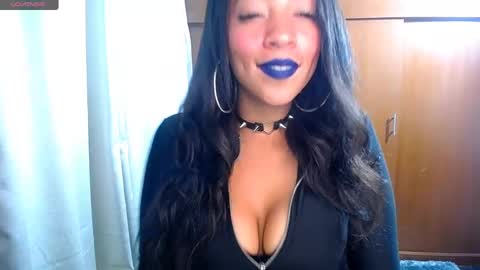 Danna  Ross online show from 12.31.24