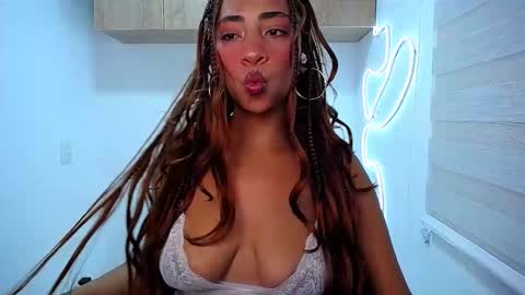 Danna  Ross online show from 12.16.25