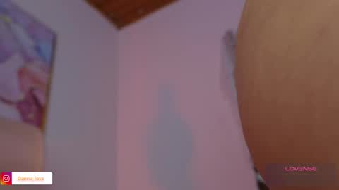 Danna Lovs online show from 03.11.25