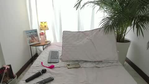Danna Martinez online show from 05.11.26