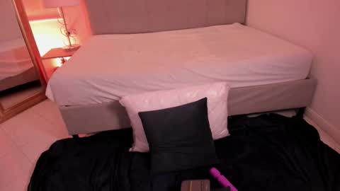 danna_palmeth online show from 10.31.25