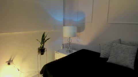 danna_palmeth online show from 11.23.25