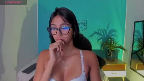 Snapshot of danna_said chatting on 06.21.26 Danna online show from 06.21.26