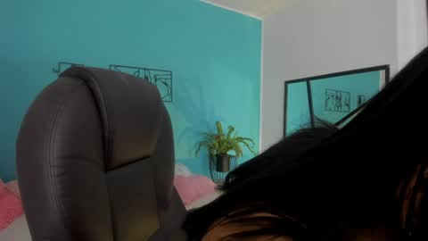 Snapshot of danna_said chatting on 06.24.26 Danna online show from 06.24.26