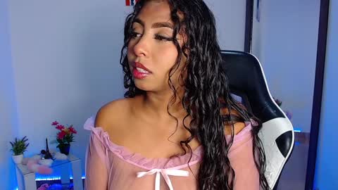 Snapshot of danna_schmidt23 chatting on 12.06.24 Danna online show from 12.06.24