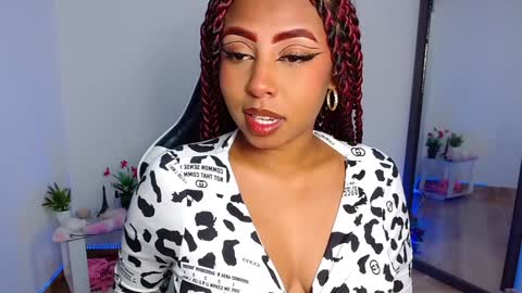 Snapshot of danna_schmidt23 chatting on 12.30.24 Danna online show from 12.30.24