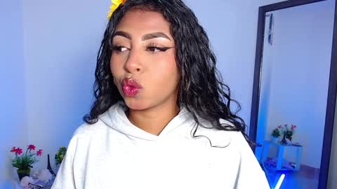 Snapshot of danna_schmidt23 chatting on 02.04.25 Danna online show from 02.04.25